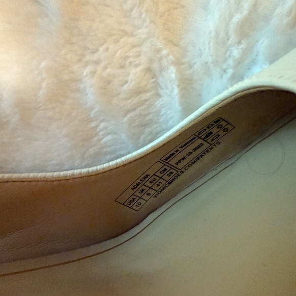 Vionic Slingback heels Size 10, Worn once!  Both Black and Beige - Picture 5 of 12